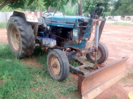 FORD 6610 เพลาเดียว เสื้อลาย อุปกรณ์ครบ มีใบดันหน้า ผานพรวน 7 รถใช้งานได้ดีครับ เครื่องแรงดีสตาร์ทติดง่ายไม่มีปัญหาครับ ระบบเกียร์เดินหน้าถอยหลังเข้าง่ายไม่มีหลุด ช่วงล่างดี ยางสภาพพอใช้ครับขายตามสภาพครับ มีเอกสารอินวอย ราคาต่อรองได้ครับ FORD 6610 เพลาเดียว เสื้อลาย อุปกรณ์ครบ มีใบดันหน้า ผานพรวน 7 รถใช้งานได้ดีครับ เครื่องแรงดีสตาร์ทติดง่ายไม่มีปัญหาครับ ระบบเกียร์เดินหน้าถอยหลังเข้าง่ายไม่มีหลุด ช่วงล่างดี ยางสภาพพอใช้ครับขายตามสภาพครับ มีเอกสารอินวอย ราคาต่อรองได้ครับ