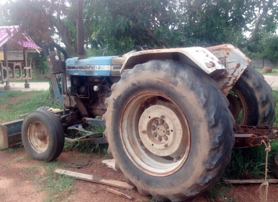 FORD 6610 เพลาเดียว เสื้อลาย อุปกรณ์ครบ มีใบดันหน้า ผานพรวน 7 รถใช้งานได้ดีครับ เครื่องแรงดีสตาร์ทติดง่ายไม่มีปัญหาครับ ระบบเกียร์เดินหน้าถอยหลังเข้าง่ายไม่มีหลุด ช่วงล่างดี ยางสภาพพอใช้ครับขายตามสภาพครับ มีเอกสารอินวอย ราคาต่อรองได้ครับ FORD 6610 เพลาเดียว เสื้อลาย อุปกรณ์ครบ มีใบดันหน้า ผานพรวน 7 รถใช้งานได้ดีครับ เครื่องแรงดีสตาร์ทติดง่ายไม่มีปัญหาครับ ระบบเกียร์เดินหน้าถอยหลังเข้าง่ายไม่มีหลุด ช่วงล่างดี ยางสภาพพอใช้ครับขายตามสภาพครับ มีเอกสารอินวอย ราคาต่อรองได้ครับ