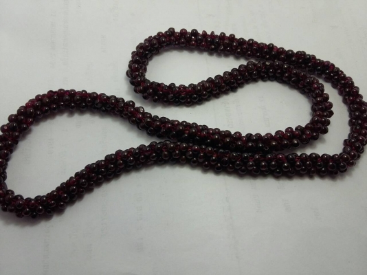 สร้อยคอทับทิมลายเม็ดพริกไทย