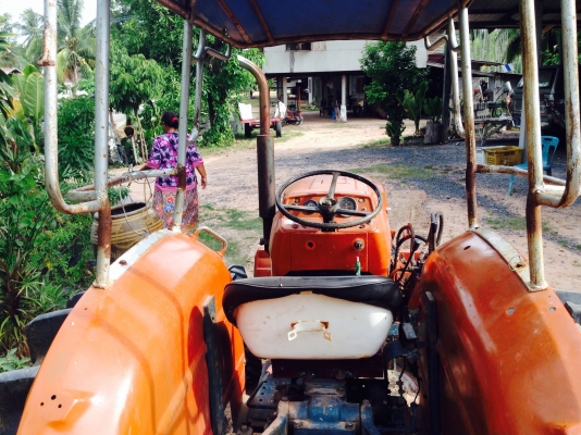 ขาย KUBOTA L3001-4x4 -2 เพลา (ราคา 95,000บาท) (ภาพวีดีโอ) เครื่องดี 4 สูบ ยางสภาพ80\% พร้อมอูปกรณ์ 2