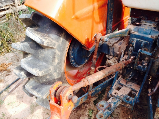 ขาย KUBOTA L3001-4x4 -2 เพลา (ราคา 95,000บาท) (ภาพวีดีโอ) เครื่องดี 4 สูบ ยางสภาพ80\% พร้อมอูปกรณ์ 2