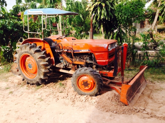ขาย KUBOTA L3001-4x4 -2 เพลา (ราคา 95,000บาท) (ภาพวีดีโอ) เครื่องดี 4 สูบ ยางสภาพ80\% พร้อมอูปกรณ์ 2
