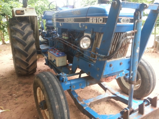 ขายด่วนเลยครับ ฟอร์ด 6600 เสื้อลาย รถพร้อมใช้งานครับ เล่มพร้อมโอนครับ