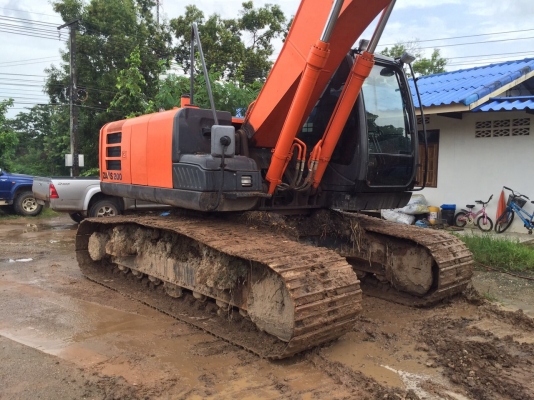 ขายดาวน์แบคโฮ HITACHI ZX200-5G ทำงาน 5612ชั่วโมง สนใจโทร 081-970-1072