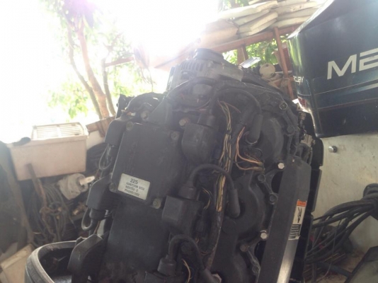 ขายเครื่องเมอร์คิวรี่ 225 แรง 2 จังหวะครับ เครื่องดีครับจะเปลี่ยนเป็นวางท้องหากใครมีหางเครื่องอินบรอดเอามาแลกได้ครับส่วนต่างมาว่ากัน เชิญมาทดลองเครื่องก่อนค่อยซื้อไปครับ ขาย 120000 บาทเท่านั้น พร้อมคอลโทล