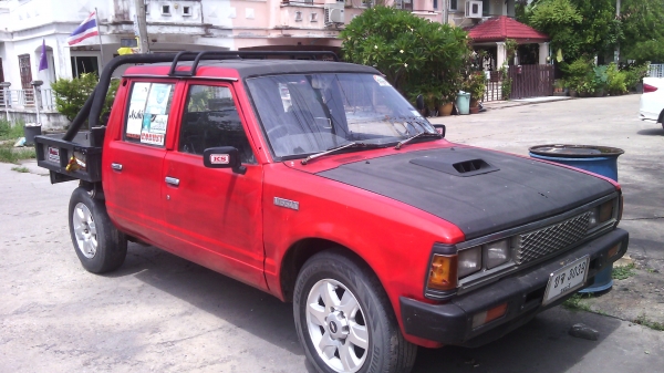 นิสสัน720 TD27 ฝาดำ 4ประตู ตามสภาพ