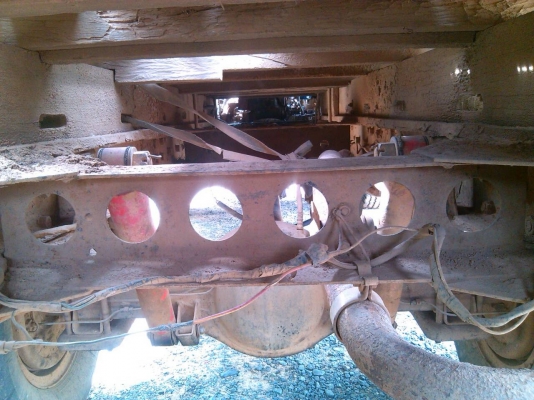 หกล้อ อีซูซุ TL85 ช่วงสั้น 3.20ม สภาพดีพร้อมใช้งาน เครืองดีแคชชีสวย วิงทางไกลสะบาย ทะเบียนพร้อมโอน หกล้อ อีซูซุ TL85 ช่วงสั้น 3.20ม สภาพดีพร้อมใช้งาน เครืองดีแคชชีสวย วิงทางไกลสะบาย ทะเบียนพร้อมโอน