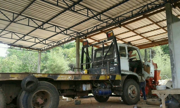 ขายสิบล้อหางปลาขึ้นสองร้อย เครื่องเกียร์HO เบรคทริฟฟี่ มีชโลร์ ช่วงล่างสองเพลา ISUZU ทะเบียนขาด,1ปี,พร้อมโอน