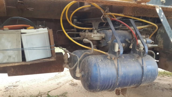 ขายสิบล้อหางปลาขึ้นสองร้อย เครื่องเกียร์HO เบรคทริฟฟี่ มีชโลร์ ช่วงล่างสองเพลา ISUZU ทะเบียนขาด,1ปี,พร้อมโอน