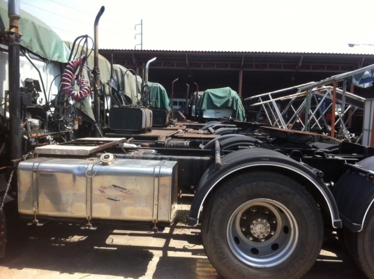 สิบล้อหัวลาก HINO FM 221-2เพา 220แรง สภาพพร้อมใช้งาน ทะเบียนพร้อมโอน ราคา 550,000บ มี7คัน