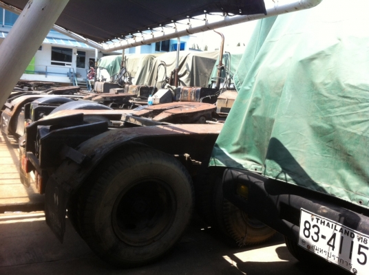 สิบล้อหัวลาก HINO FM 221-2เพา 220แรง สภาพพร้อมใช้งาน ทะเบียนพร้อมโอน ราคา 550,000บ มี7คัน สิบล้อหัวลาก HINO FM 221-2เพา 220แรง สภาพพร้อมใช้งาน ทะเบียนพร้อมโอน ราคา 550,000บ มี7คัน