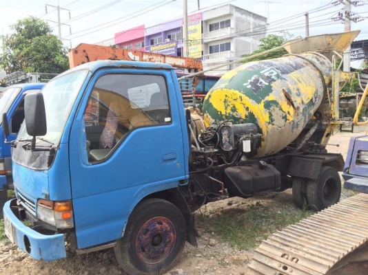 ขาย รถหกล้อ ประกอบโม่ปูน 3 คิว ขนาด 3.4 คิว หัวอีสุการ์ตูน NPR คัดซีโตโยต้า ทะเบียนครบ แจ้งเป็นรถโม่ปูนแล้ว