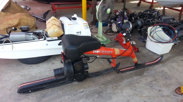 ขาย สกีหิมะ CHRYSLER U.S.A ดังรูป สภาพสวย เครื่งแน่นๆ จากญี่ปุ่น