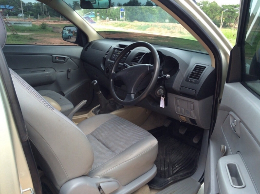 ขายวีโกีปี52 พร้อมลุยงานราคาถูกๆครับ ขายวีโกีปี52 พร้อมลุยงานราคาถูกๆครับ