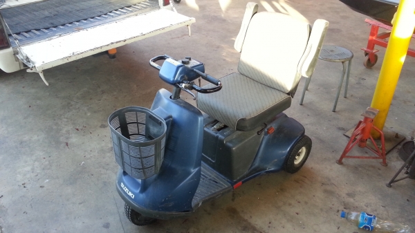 ขายรถ 3 ล้อ suzuki ไฟฟ้า ไม่มีแบตเตอรี่ ตามสภาพ กล่องเคยซ่อม สภาพโดยรวมยังสวย