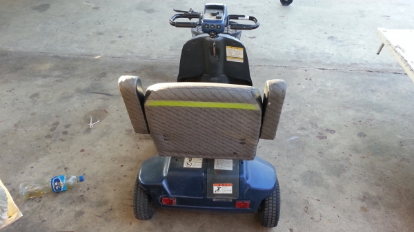 ขายรถ 3 ล้อ suzuki ไฟฟ้า ไม่มีแบตเตอรี่ ตามสภาพ กล่องเคยซ่อม สภาพโดยรวมยังสวย