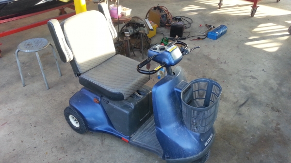 ขายรถ 3 ล้อ suzuki ไฟฟ้า ไม่มีแบตเตอรี่ ตามสภาพ กล่องเคยซ่อม สภาพโดยรวมยังสวย