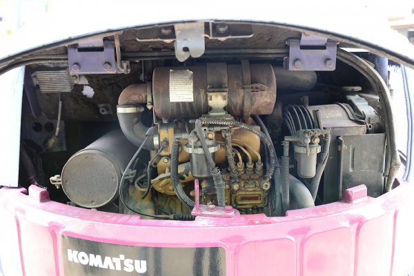 KOMATSU PC28UU KOMATSU PC28UU