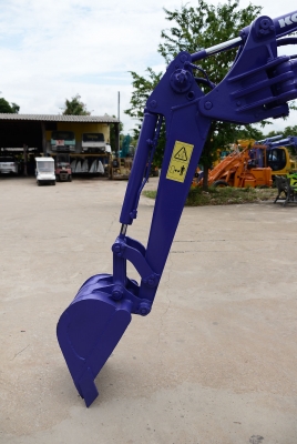 KOMATSU PC28UU KOMATSU PC28UU