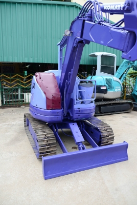 KOMATSU PC28UU KOMATSU PC28UU