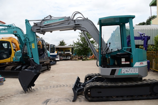 KOMATSU PC50UU-1 KOMATSU PC50UU-1