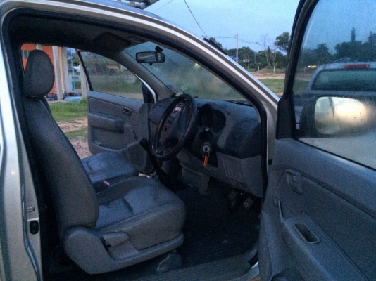 ขายวีโก้ตอนเดียวปี49 พร้อมลุยงาน. ราคาเบาๆครับ ขายวีโก้ตอนเดียวปี49 พร้อมลุยงาน. ราคาเบาๆครับ