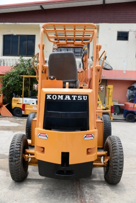 รถตัก KOMATSU SD25