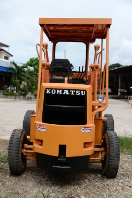รถตัก KOMATSU SD25 รถตัก KOMATSU SD25
