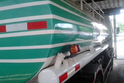 NPR 120 รถบรรทุกน้ำมัน