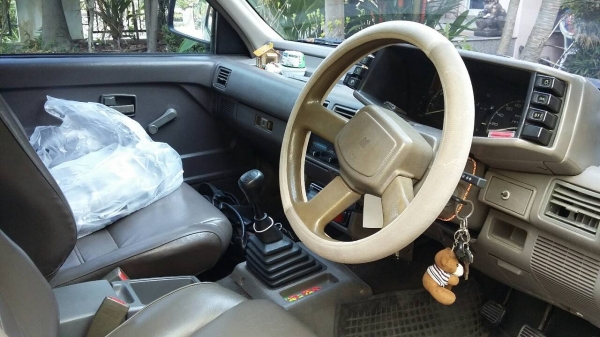 SLX 2500 ฝาทอง รถบ้าน