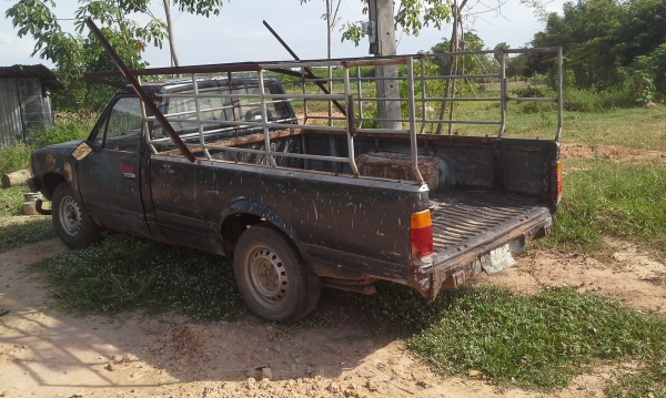 ขายนิสสัน 720 ขายนิสสัน 720