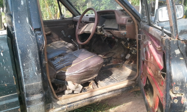 ขายนิสสัน 720 ขายนิสสัน 720