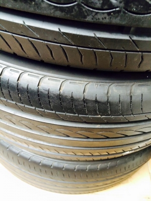 ขายยางขอบ17" 215-50R17 ปี12 Yokohama DB (Japan) สวยๆ ทั้ง4เส้นไม่แตกไม่บวม ขาย4,500บาทสนใจโทรสอบถามได้ที่062-121-9299 / 088-022-3848 ID Line : thidasasa ดูของแถวดอนเมืองครับ