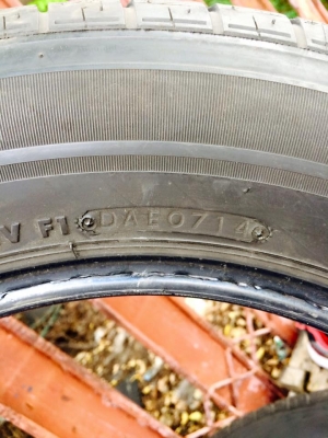 ขายยางขอบ16" 215-60R16 ปี2014 Bridgestone Turanza สวยๆ ทั้ง4เส้นไม่แตกไม่บวม ขาย 2,500 บาทสนใจโทรสอบถามได้ที่ 062-121-9299 / 088-022-3848  ID Line : thidasasa ดูของแถวดอนเมืองครับ