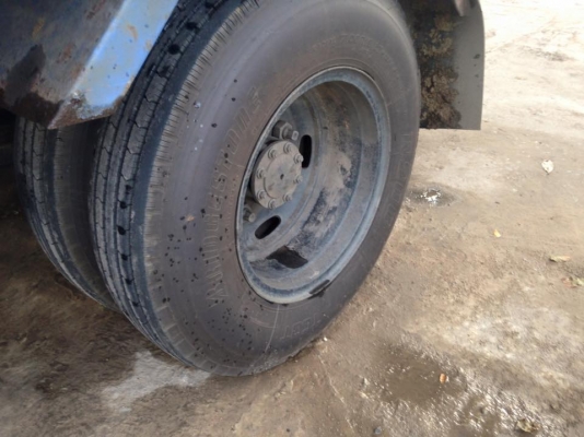 ขายครับNKR130ปี48 หัวบางเดิมไม่เคยเครียรสี ภายในครบสวย แอร์เย็น เครื่องดี. คัสชีสวยเดิมๆๆ ปลายนิดหน่อยมีสนิม. ล้างเอาก็หาย กะบะดี พื้นเหล็ก.  ยาว4.30 ยาง750-16 เดิมๆๆสวยๆๆ เอกสารพร้อม ยางใหม่ทุกเส้น ราคา425000 สนใจ0930693225 สารคาม