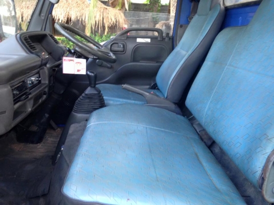 ขายครับNKR130ปี48 หัวบางเดิมไม่เคยเครียรสี ภายในครบสวย แอร์เย็น เครื่องดี. คัสชีสวยเดิมๆๆ ปลายนิดหน่อยมีสนิม. ล้างเอาก็หาย กะบะดี พื้นเหล็ก.  ยาว4.30 ยาง750-16 เดิมๆๆสวยๆๆ เอกสารพร้อม ยางใหม่ทุกเส้น ราคา425000 สนใจ0930693225 สารคาม