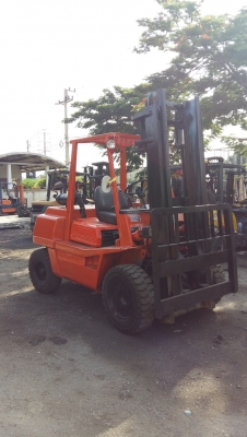 forklift รถยกโฟร์คลิฟท์ 3.5 ตัน ดีเซล เกียร์ครัช ยกสูง 4 เมตร ยางตัน