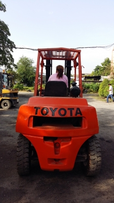 forklift รถยกโฟร์คลิฟท์ 3.5 ตัน ดีเซล เกียร์ครัช ยกสูง 4 เมตร ยางตัน