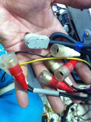 Alpine CDA-5755 PROCESSOR ใช้ร่วมกับเครื่องAlpine ทำให้เครื่องเล่นออก3ปรีเอ้า เล่นแผ่นCDได้ กราฟฟิกEQ  หน้าจอไฟฟ้า ปรับระดับหน้าจอได้ สภาพสวย Made in japan มือ2 ญี่ปุ่น