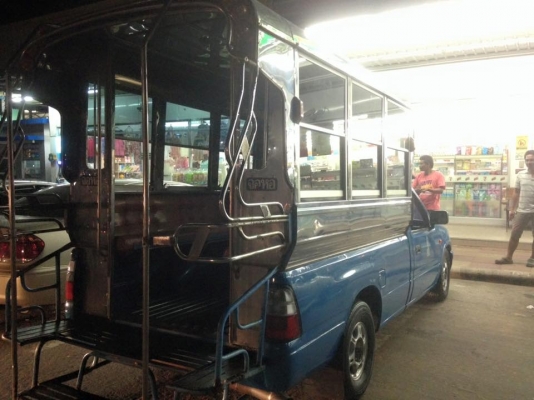 ขายครับ รถโดยสาร. ถอดป้ายเดิมแล้ว. TFR 90แปลงดาก้อน.  หลังคาโดยสาร. ทุกอย่างลงเล่มเรียบร้อย. แอร์. กระจกไฟฟ้า ยางดี4เส้น. รถสวย มีตำนิ ปะตูซ้าย เอกสารพร้อมโอน ราคา135000 สนใจ0930693225 สารคาม