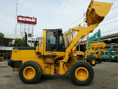 รถตักล้อยาง WA200-1-30108 รถตักล้อยาง WA200-1-30108