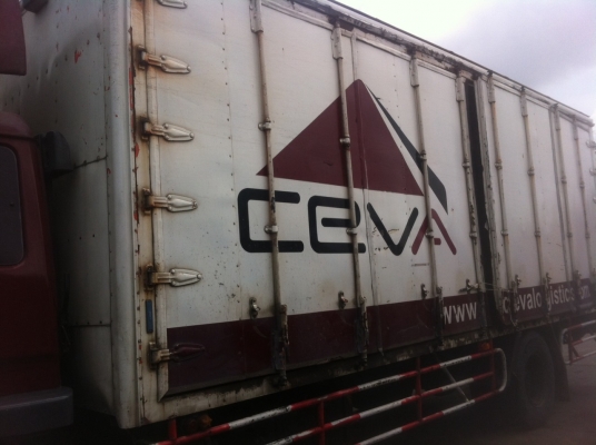 มีตู้10บานมาขายไม่มีเสากลางยาว7เมตร20สนใจติดต่อด่วน มีตู้10บานมาขายไม่มีเสากลางยาว7เมตร20สนใจติดต่อด่วน