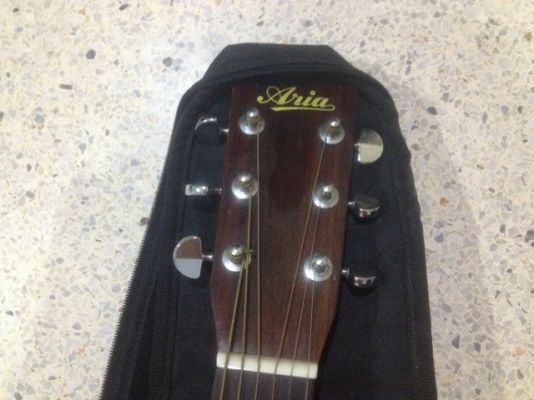 กีต้าร์โปร่ง ARIA W18 MADE IN JAPAN เเท้มาจากญี่ปุ่นสภาพสวยมากมีกระเป๋าครบ