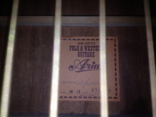 กีต้าร์โปร่ง ARIA W18 MADE IN JAPAN เเท้มาจากญี่ปุ่นสภาพสวยมากมีกระเป๋าครบ