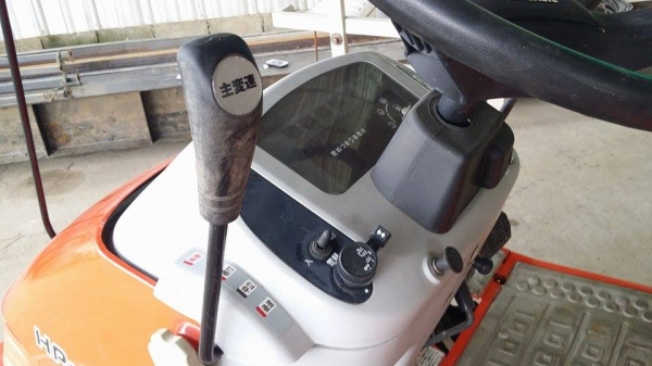 รถปลูกข้าวนั่งขับ HINOMOTO รุ่น HP-A45  ดำนา 4 แถว  พร้อมกล่องหยอดปุ๋ยด้านท้าย  เก่าญี่ปุ่น สภาพสวย