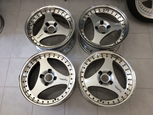 ขายล้อ ADVAN ONI 17" F8"R9" 4/114.3 สภาพสวย ประมูลจากญี่ปุ่น