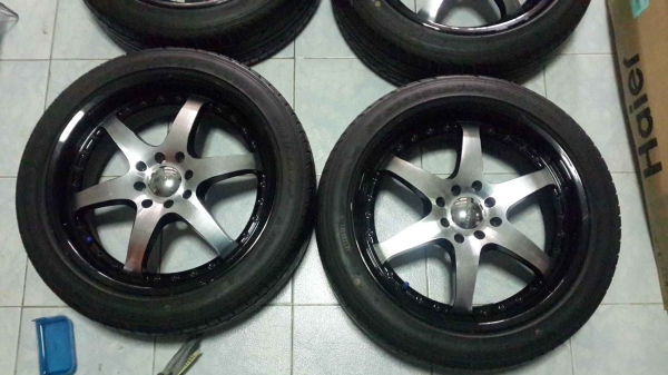 ขายล้อแม็ค Lenso ลาย 6 ก้าน ขอบ 17 พร้อมยางดันลอป LM 704 ใหม่ๆสภาพสวยๆครับ