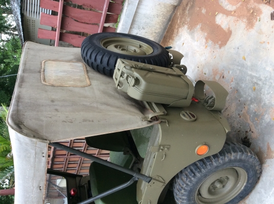 ขายรถ jeep  cj3b สวยๆสักคันครับ ทะเบียนพร้อมโอน