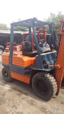 forklift 3.0T   TOYOTA รุ่น.5 ดีเซล 2Z  เกียร์อัตโนมัติ ยกสูงสุด 3.0 เมตร งาสไลด์  ยางตัน