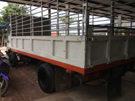 6ล้อHINO (FB) เครื่อง160แรง ยาว 5.4 ม. พวงมาลัยพาว์เวอร์ ขาย 420,000 บาท  (ศุภากร 081-4252943)